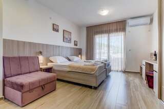 Апарт-отели Adriatik Lux Apartments Будва Номер-студио с видом на море-15