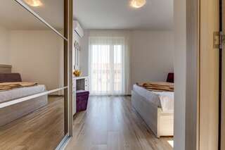 Апарт-отели Adriatik Lux Apartments Будва Номер-студио с видом на море-20